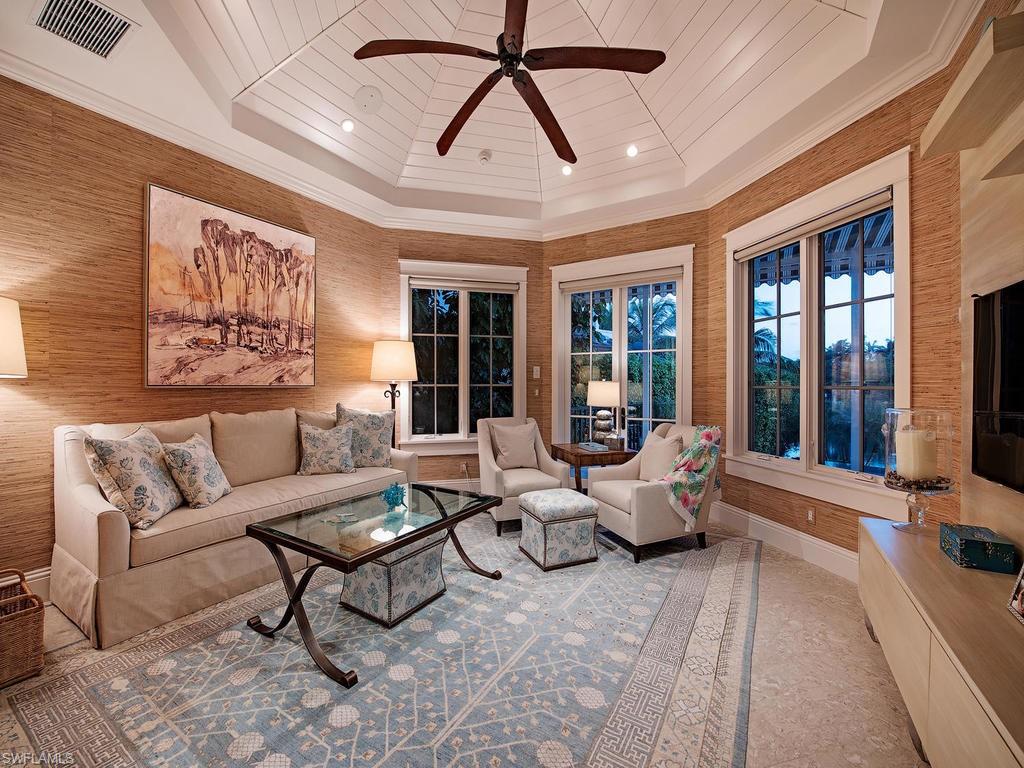 AQUALANE SHORES - Residential