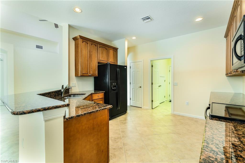 EMERSON SQUARE - Residential