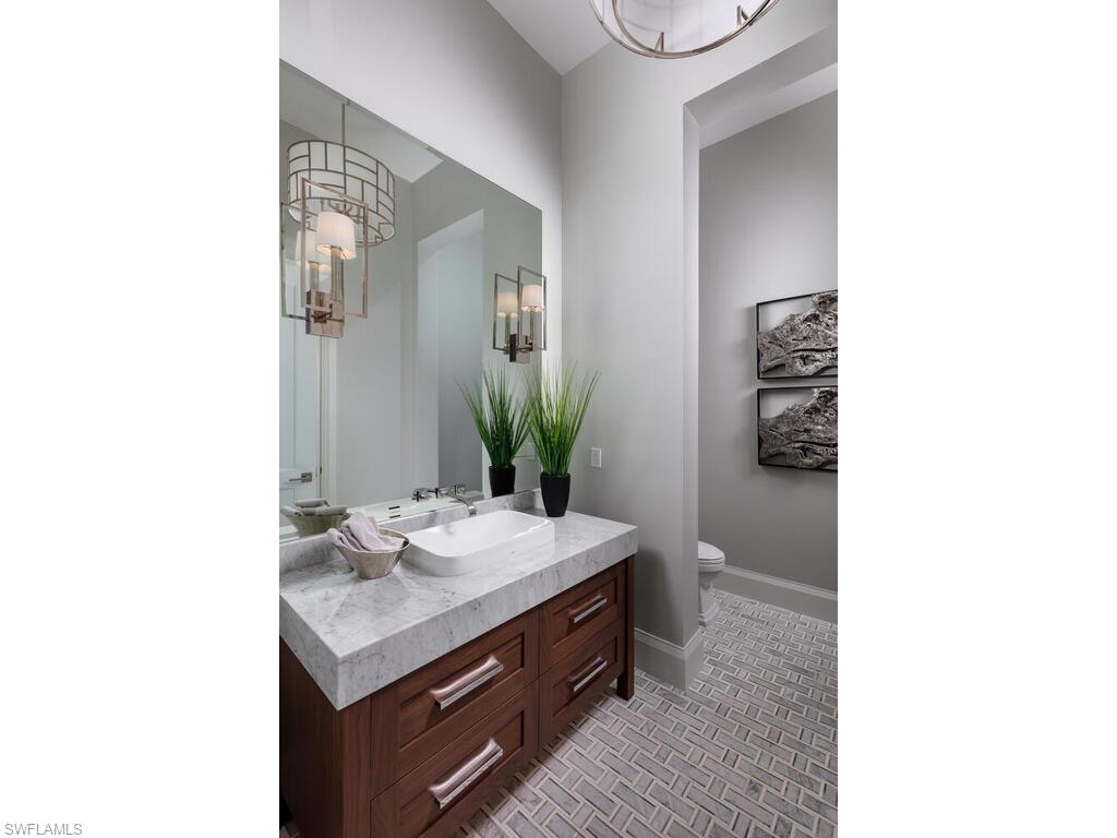 PINE RIDGE - Residential