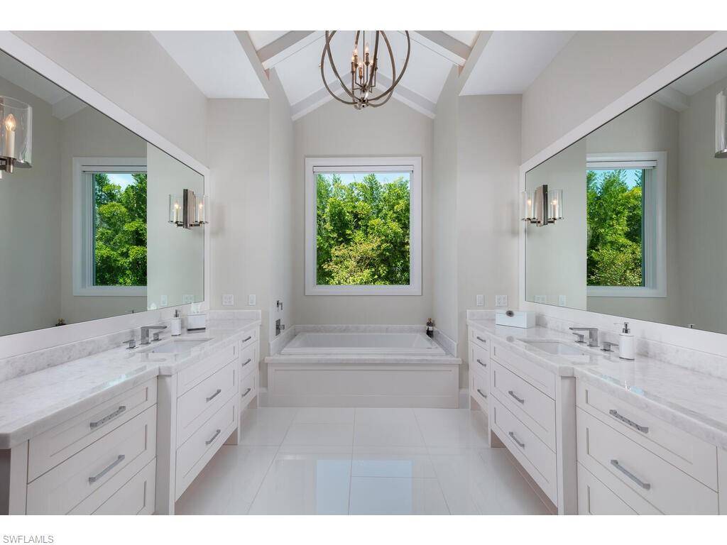 PINE RIDGE - Residential