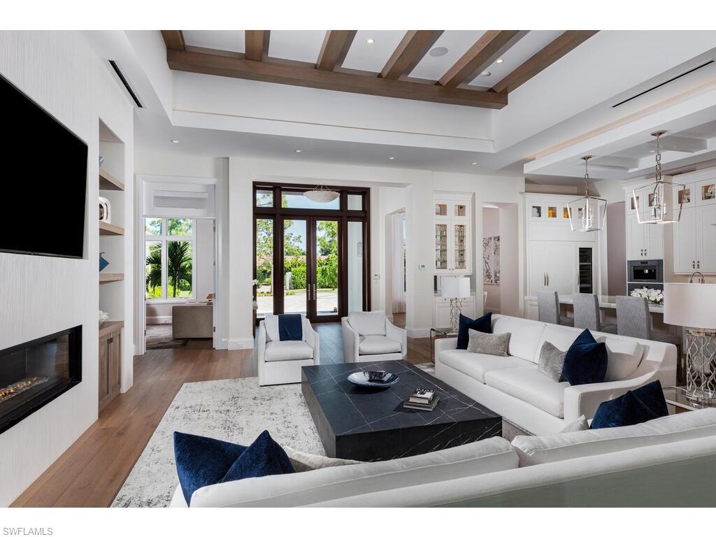 PINE RIDGE - Residential