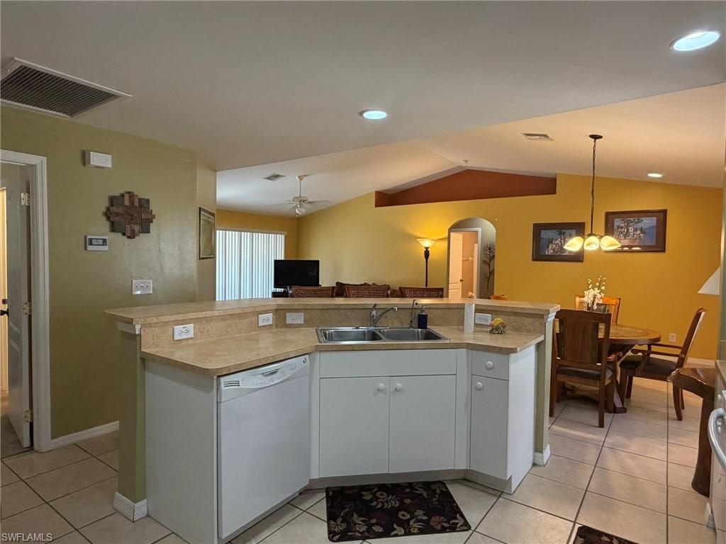 CAPE CORAL - Residential Lease