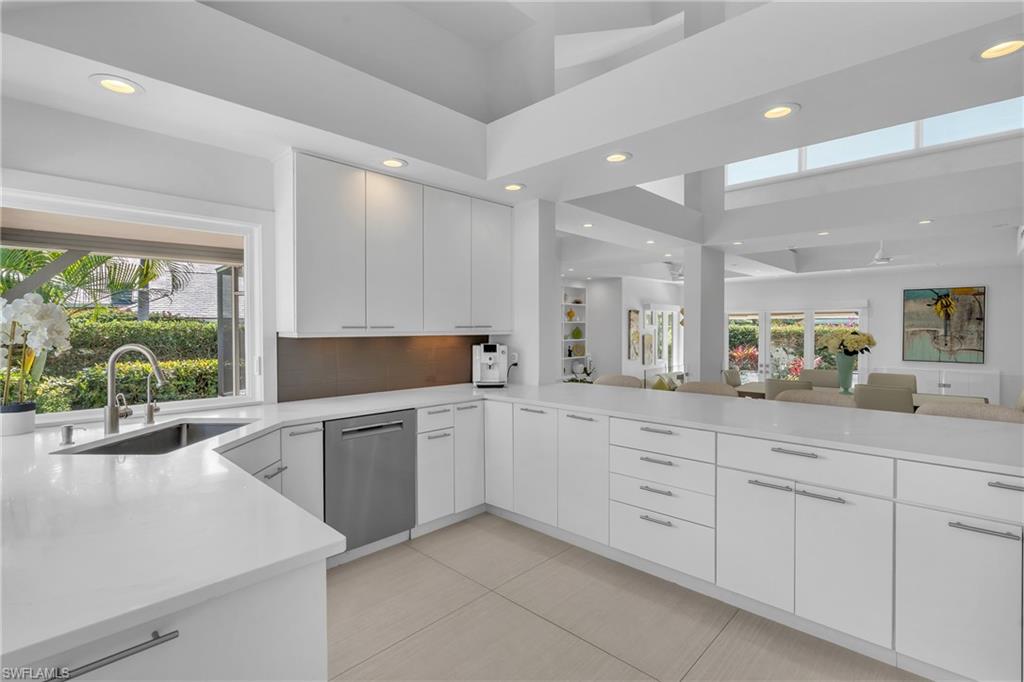 BRIDGE WAY VILLAS - Residential