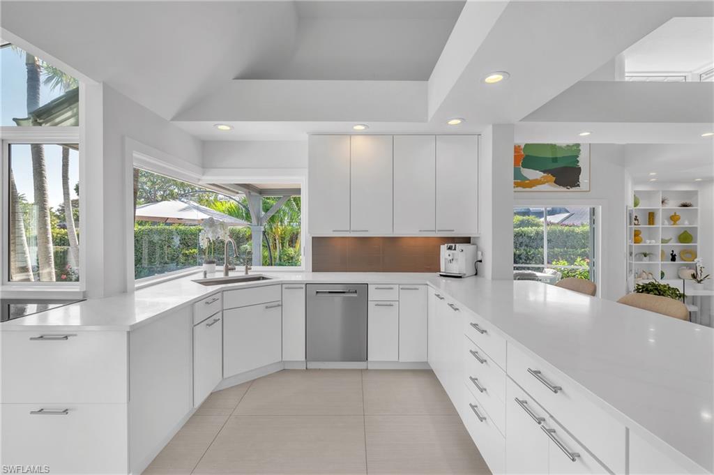 BRIDGE WAY VILLAS - Residential