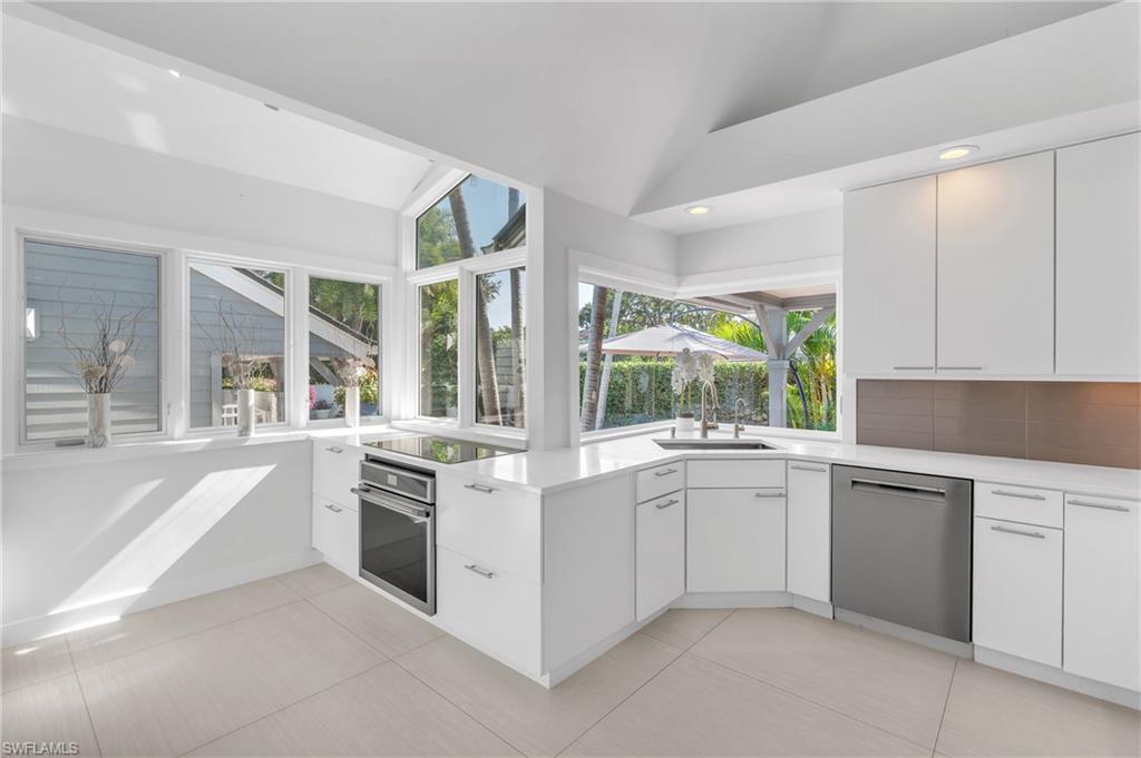 BRIDGE WAY VILLAS - Residential