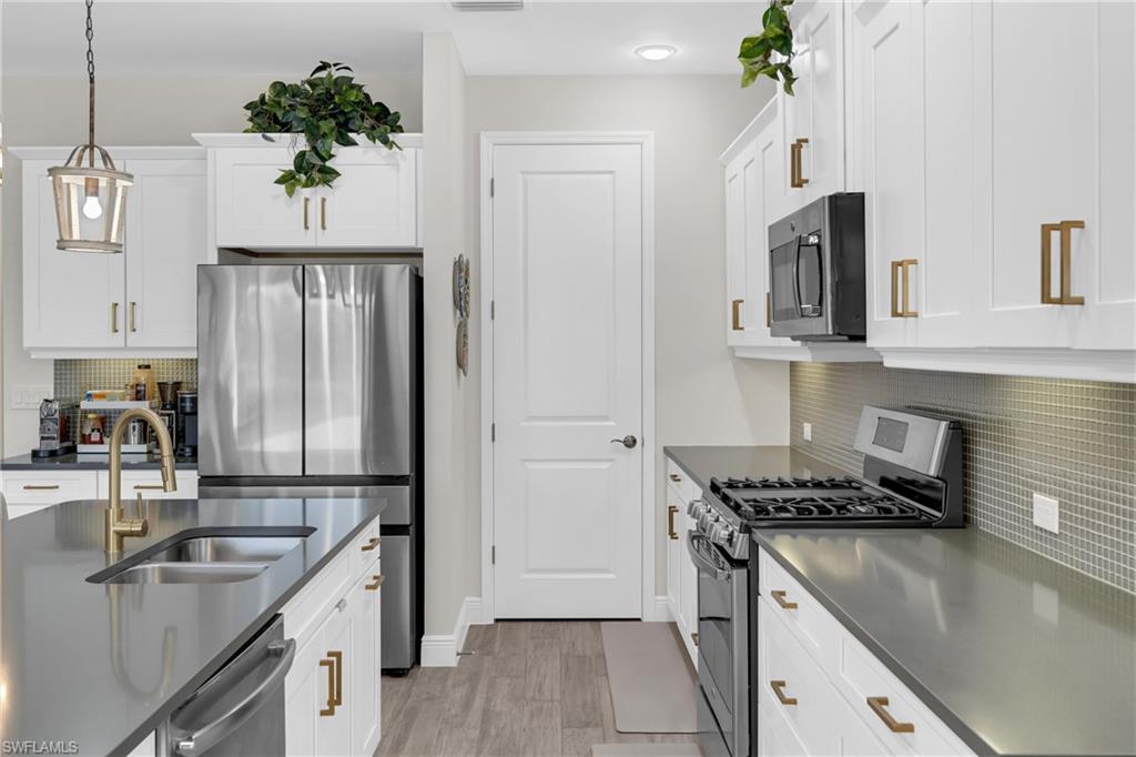 CYPRESS WALK - Residential