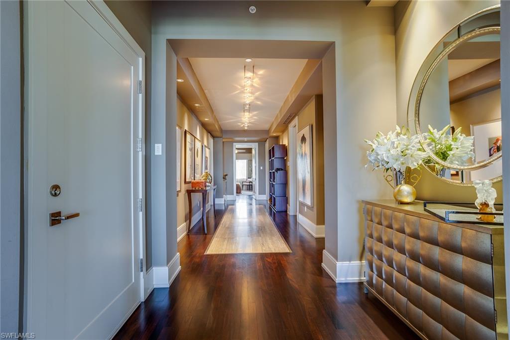 ROOFTOPS ON FOURTH - Residential