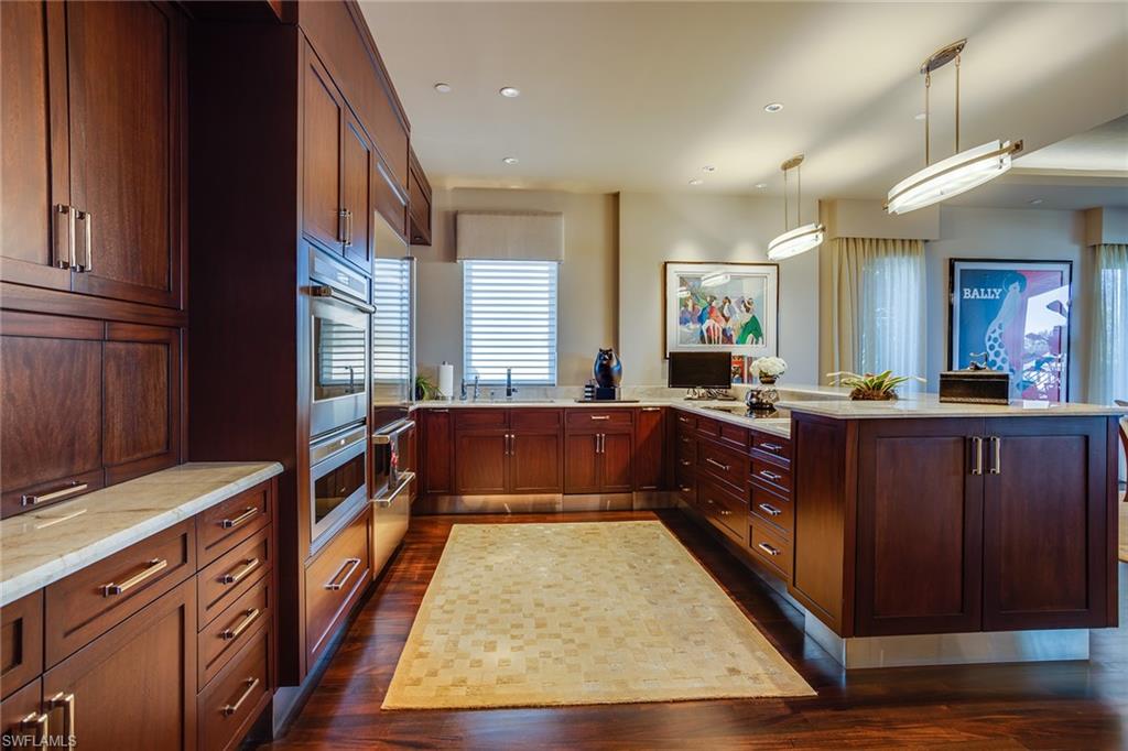 ROOFTOPS ON FOURTH - Residential