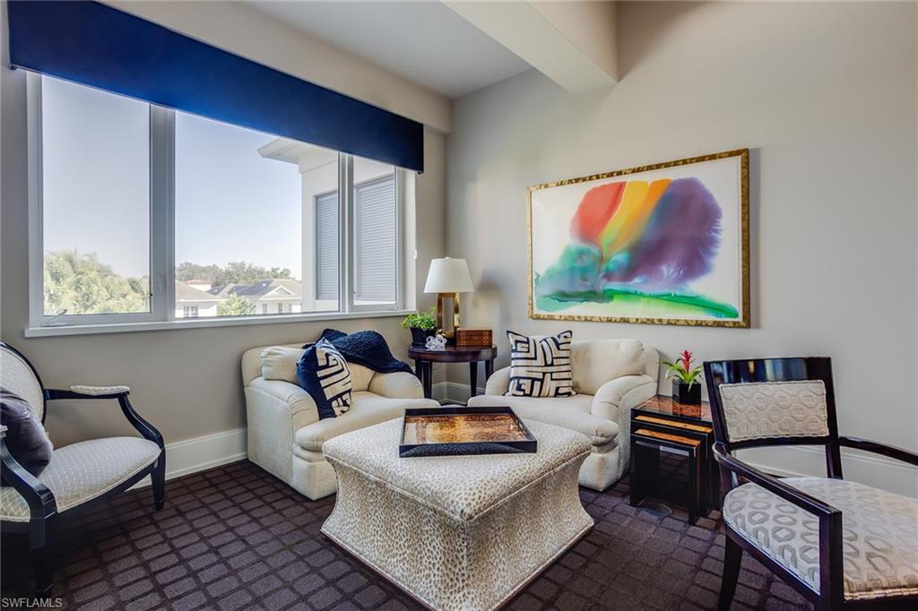 ROOFTOPS ON FOURTH - Residential