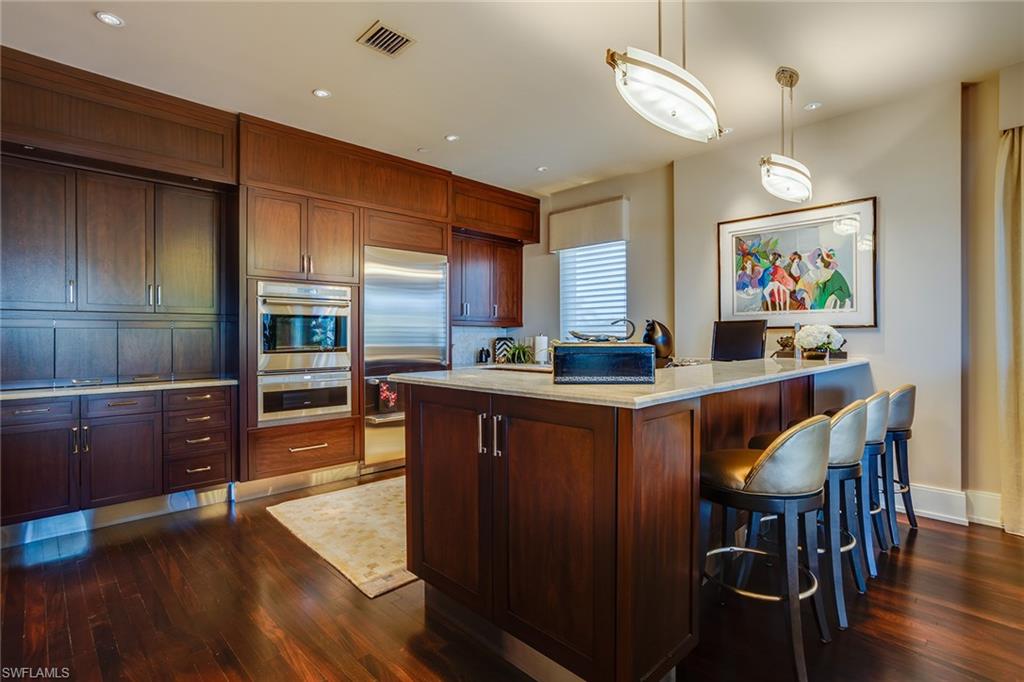 ROOFTOPS ON FOURTH - Residential