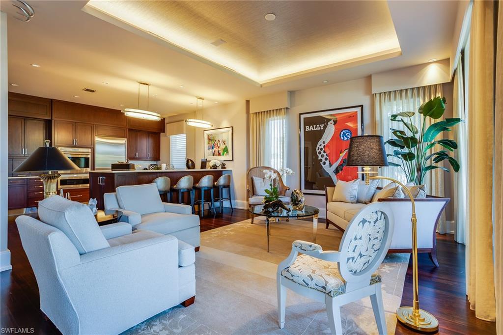 ROOFTOPS ON FOURTH - Residential