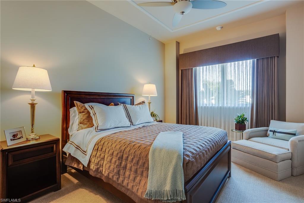 ROOFTOPS ON FOURTH - Residential