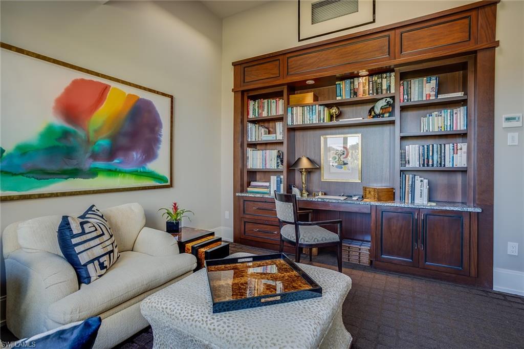 ROOFTOPS ON FOURTH - Residential