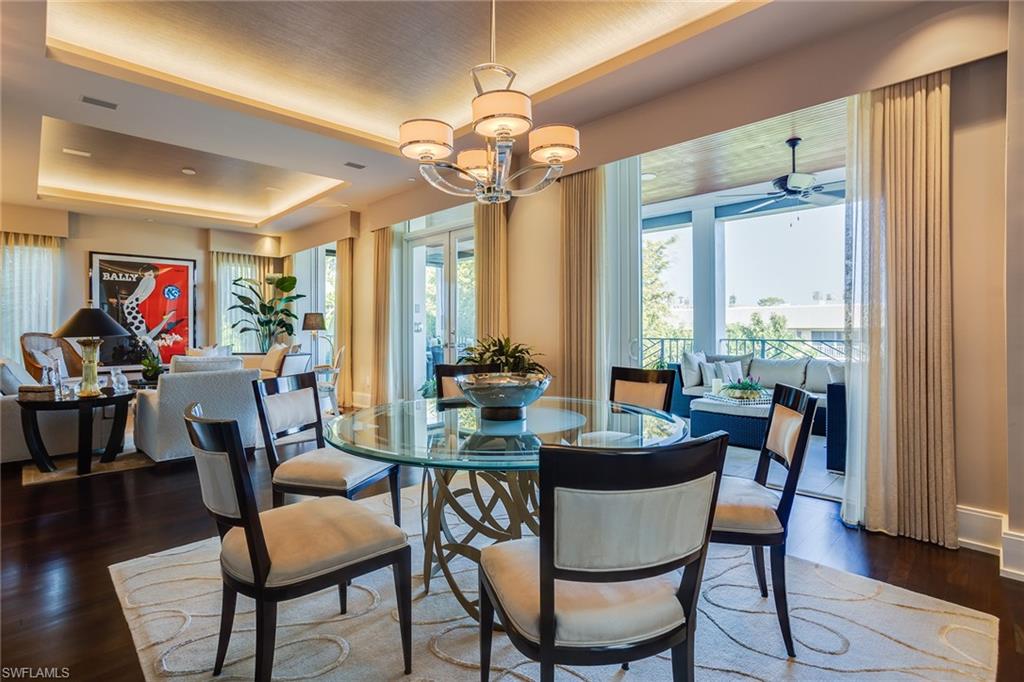 ROOFTOPS ON FOURTH - Residential