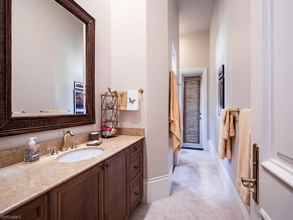 ISLA VISTA - Residential