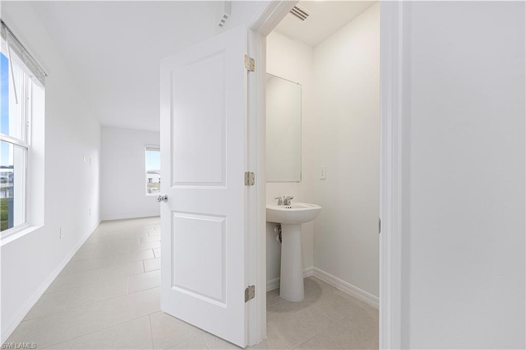 CRANE LANDING - Residential Lease