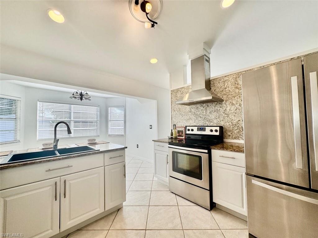 CAPE CORAL - Residential Lease