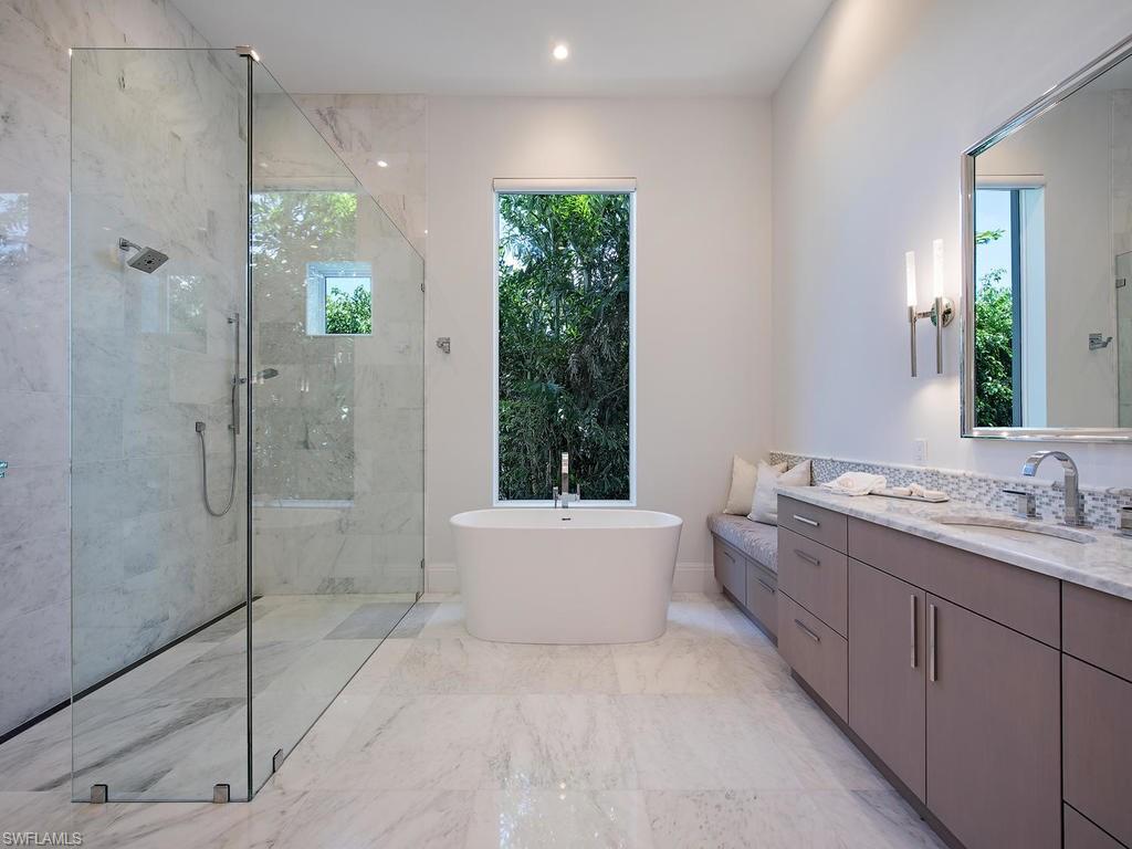 AQUALANE SHORES - Residential