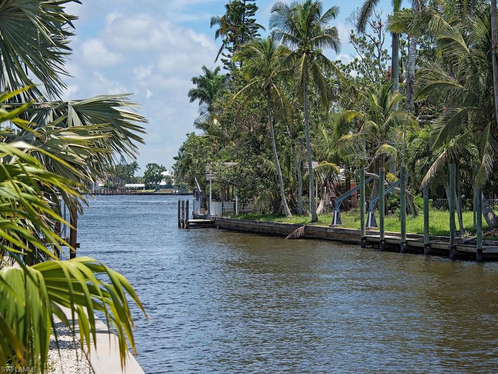 AQUALANE SHORES - Residential