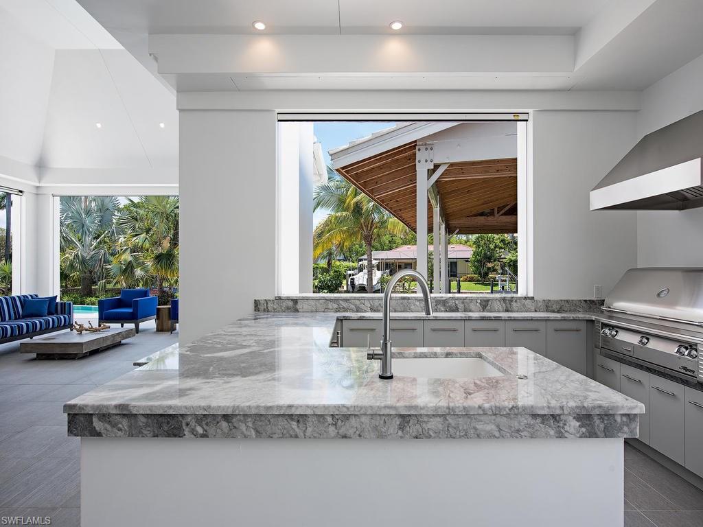 AQUALANE SHORES - Residential