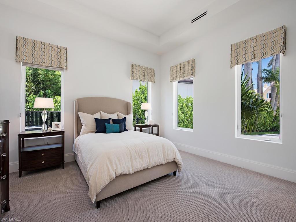 AQUALANE SHORES - Residential