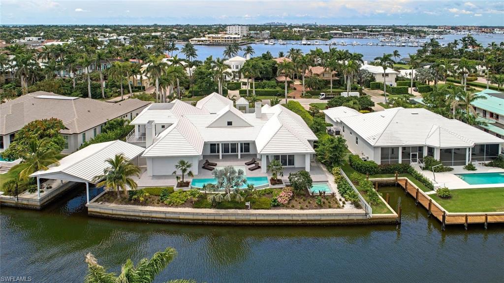 AQUALANE SHORES - Residential