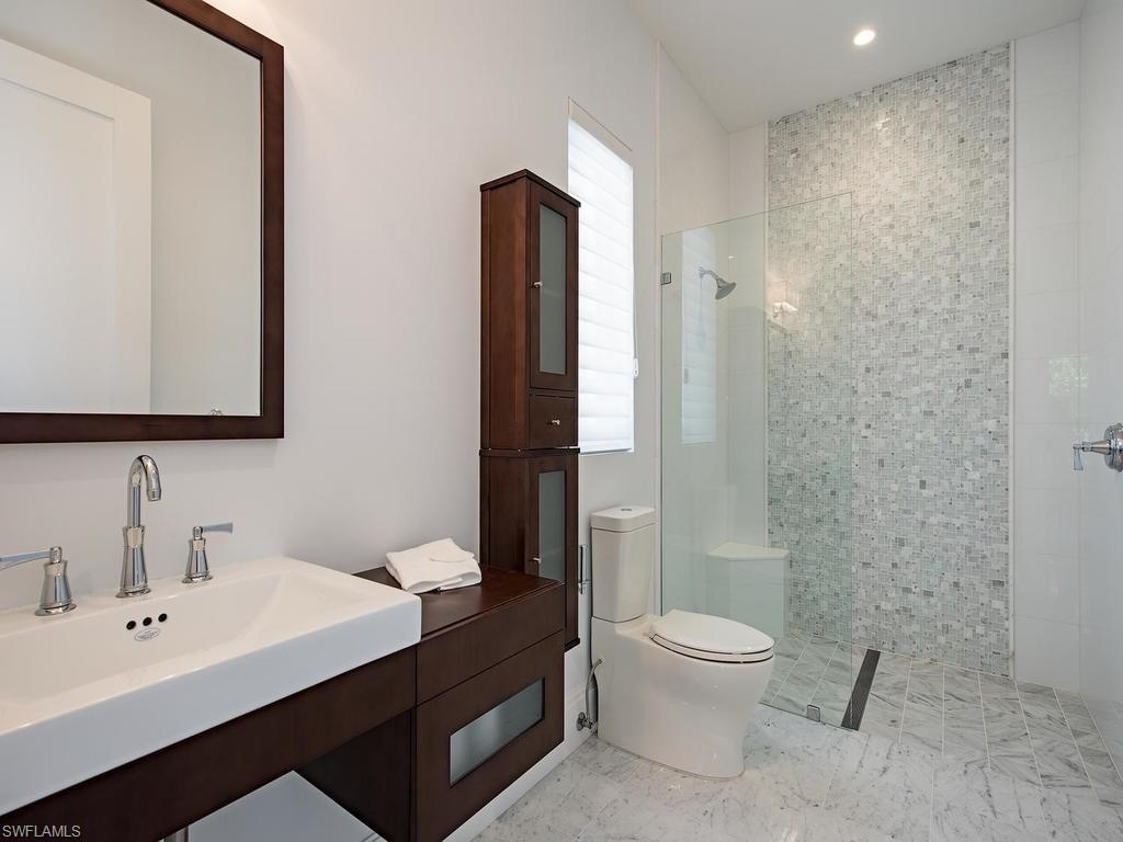 AQUALANE SHORES - Residential