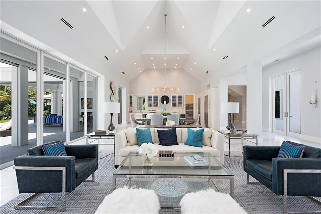 AQUALANE SHORES - Residential