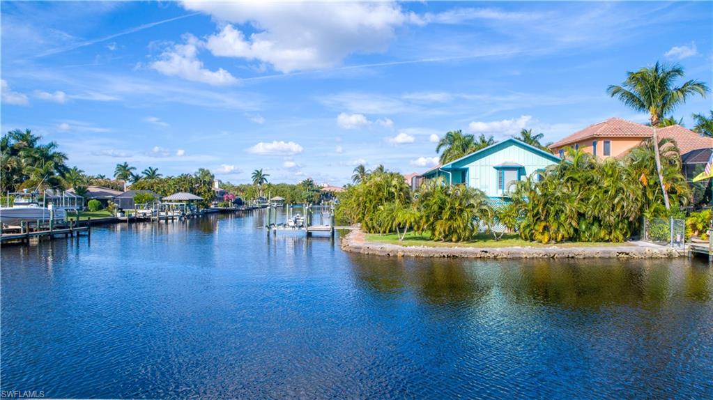 IMPERIAL SHORES - Land