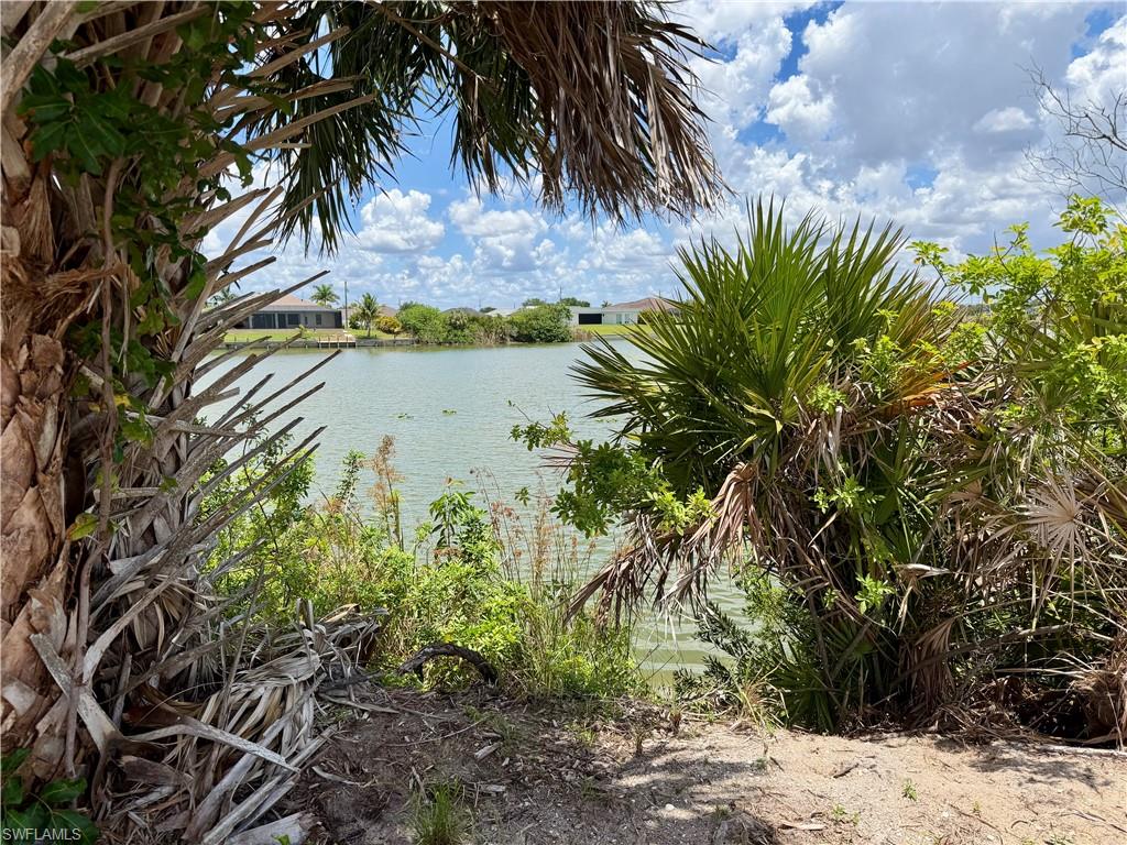 CAPE CORAL - Land