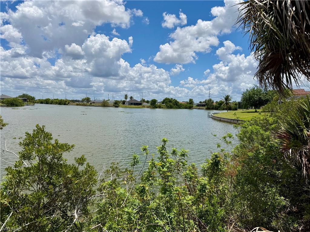 CAPE CORAL - Land