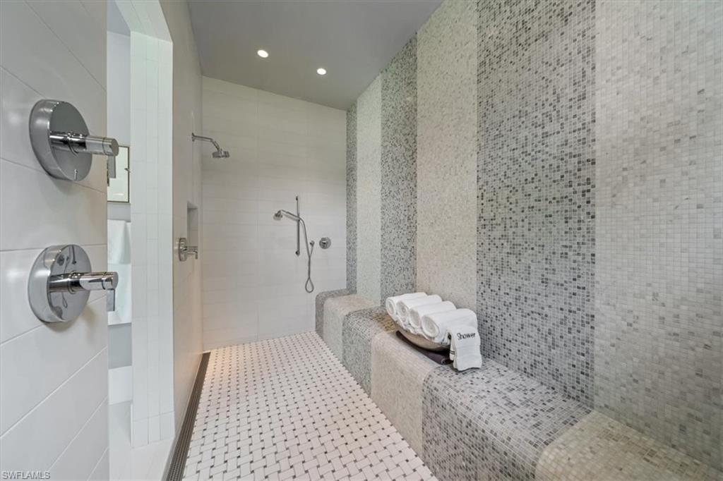 QUAIL WEST - Residential