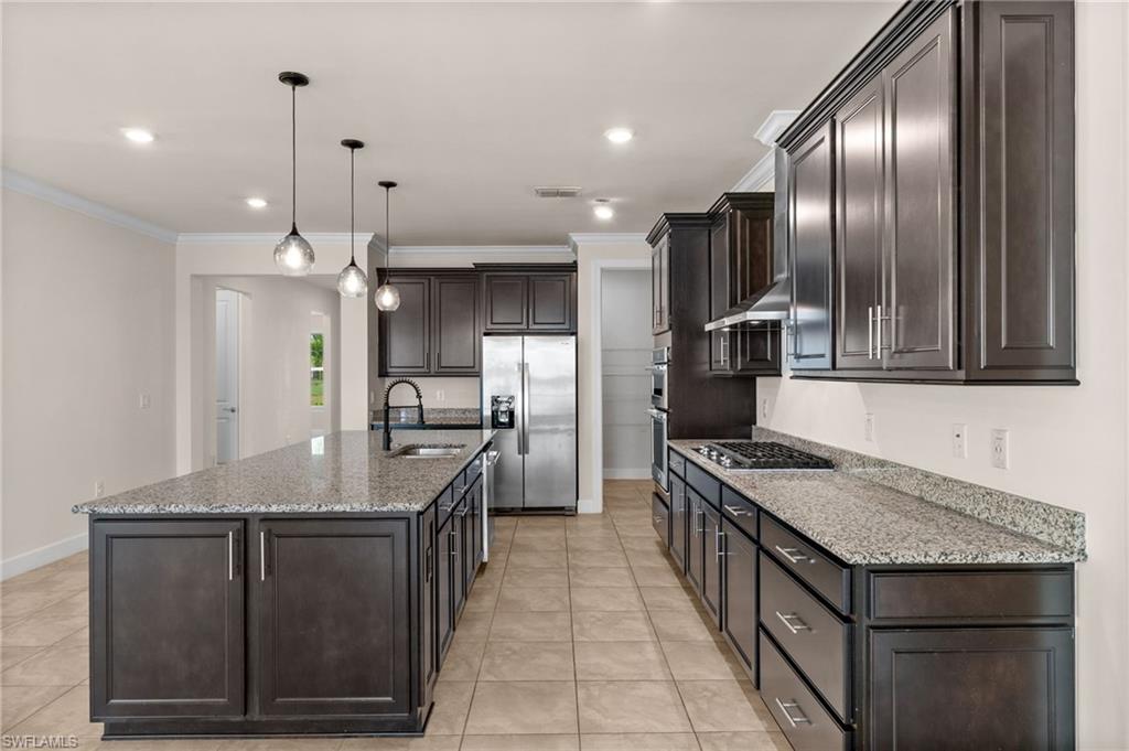 EDGEWATER - Residential