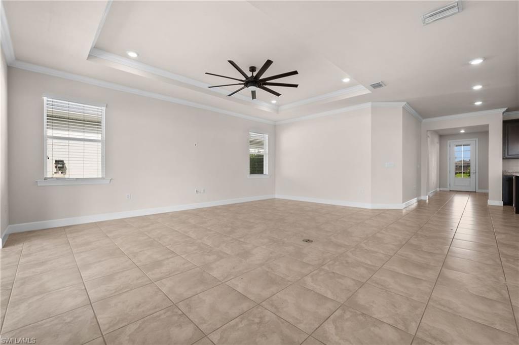 EDGEWATER - Residential