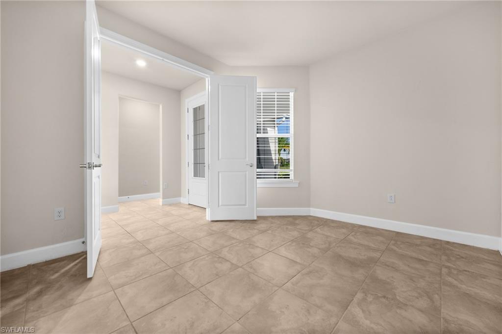 EDGEWATER - Residential