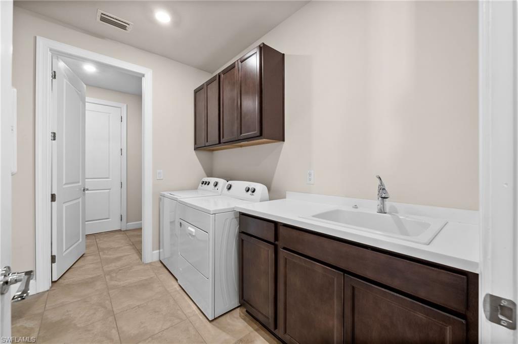 EDGEWATER - Residential