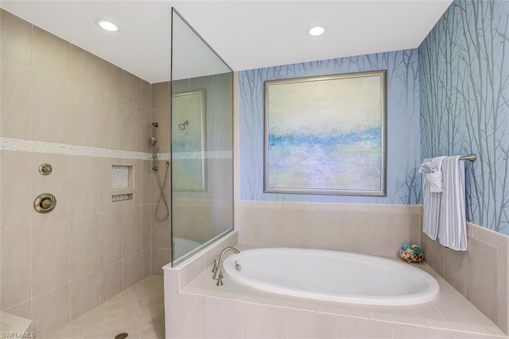 CARRARA - Residential Lease