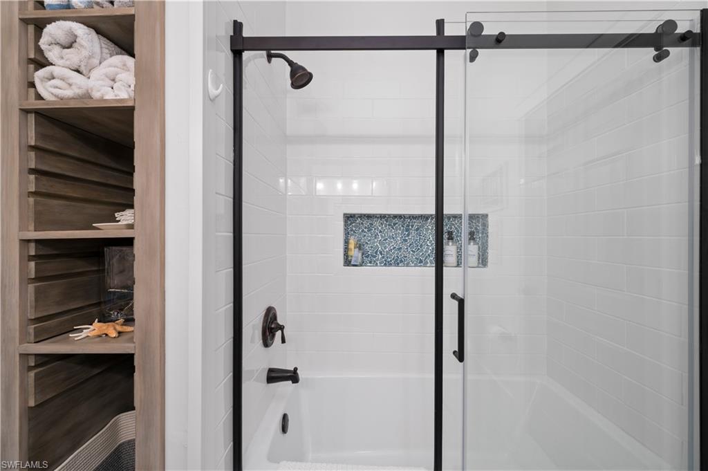 LAKE PEMBROKE - Residential