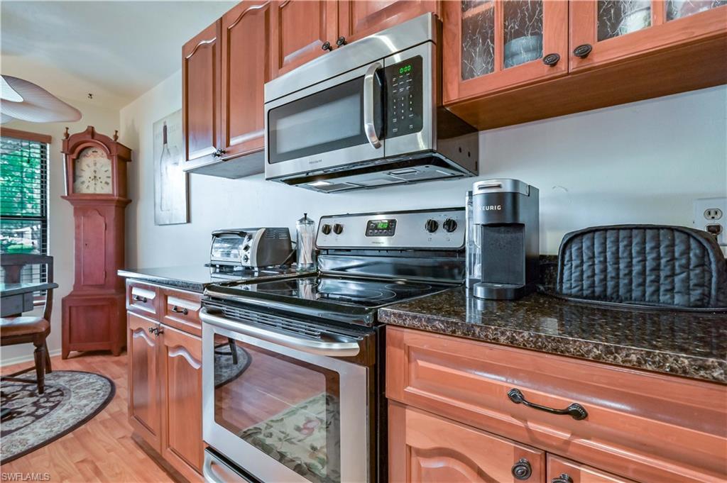 COMPASS POINTE - Residential