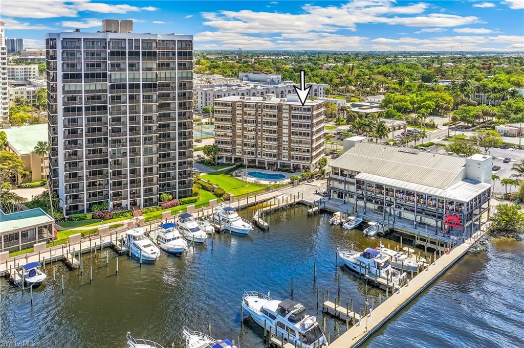 FIRST HARBOUR TOWER CONDO - Residential