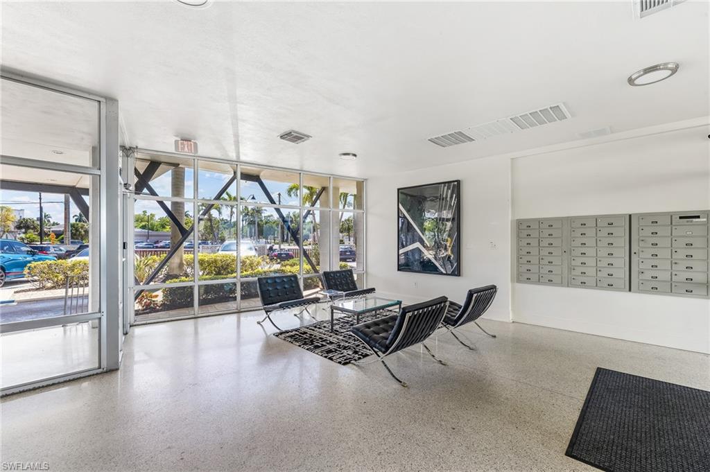 FIRST HARBOUR TOWER CONDO - Residential