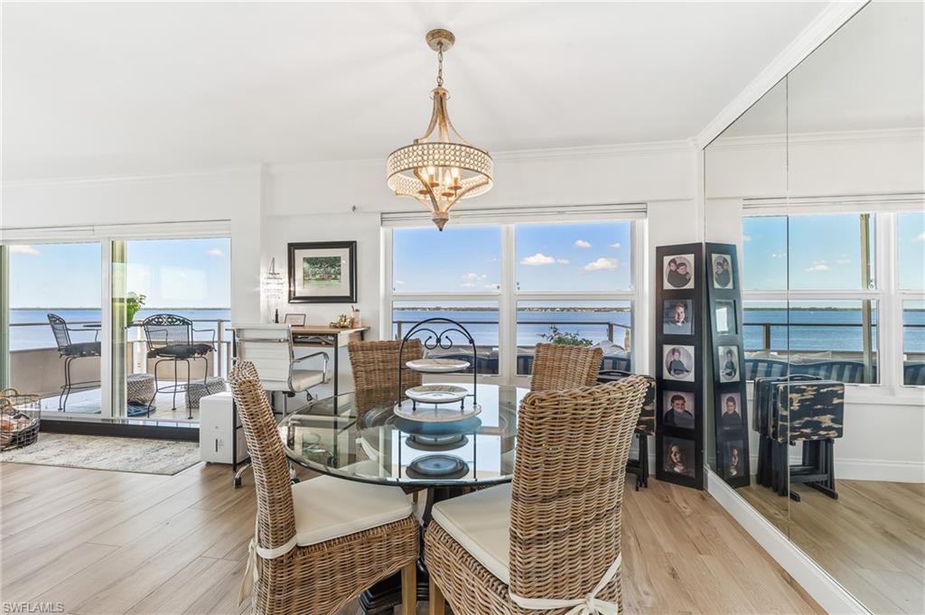 FIRST HARBOUR TOWER CONDO - Residential