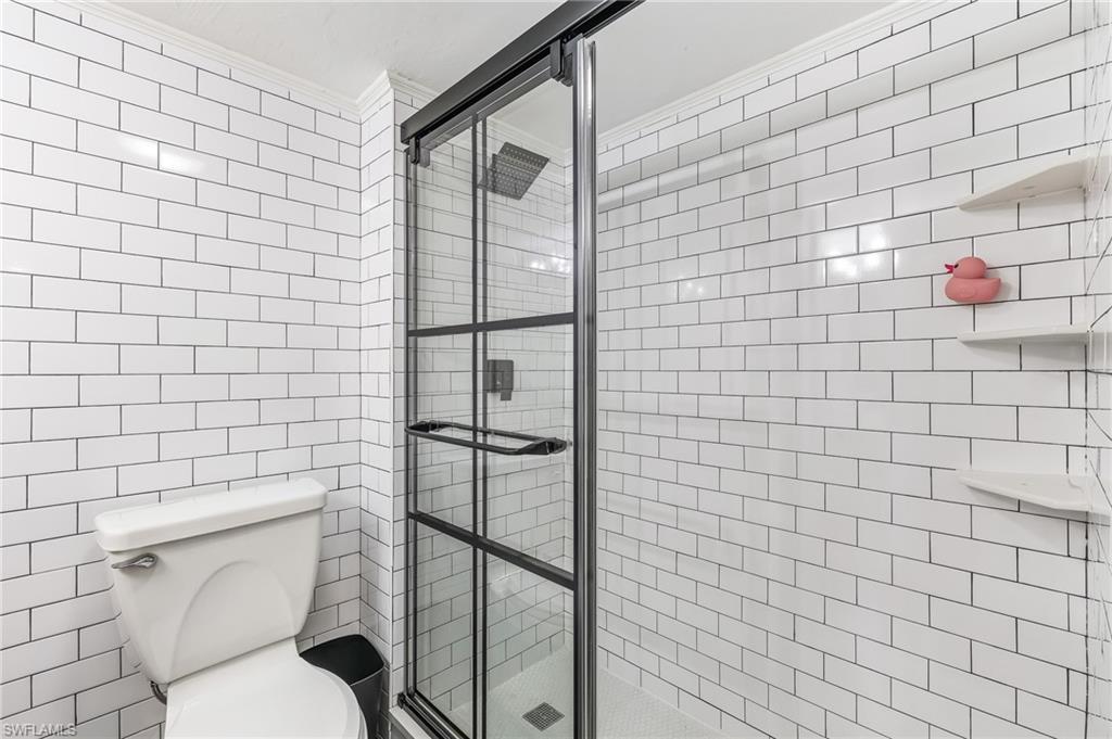 FIRST HARBOUR TOWER CONDO - Residential