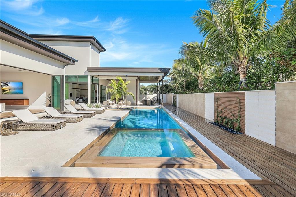 MARCO ISLAND - Residential
