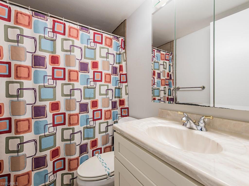 TROPIC SCHOONER APTS - Residential