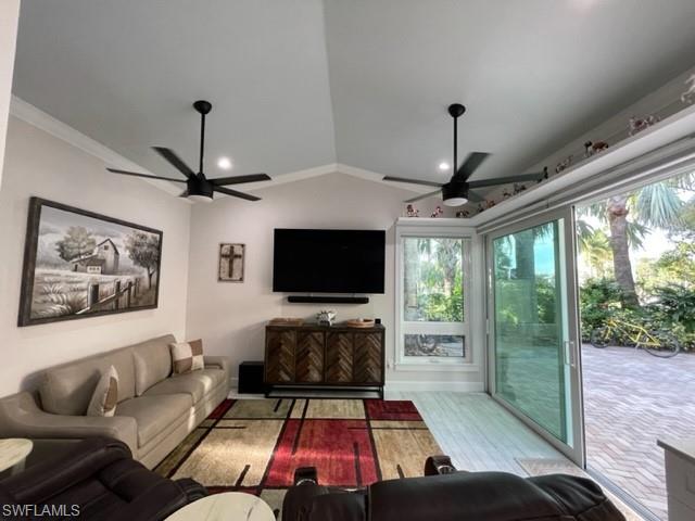 RIVERBEND MOTORCOACH RESORT - Land