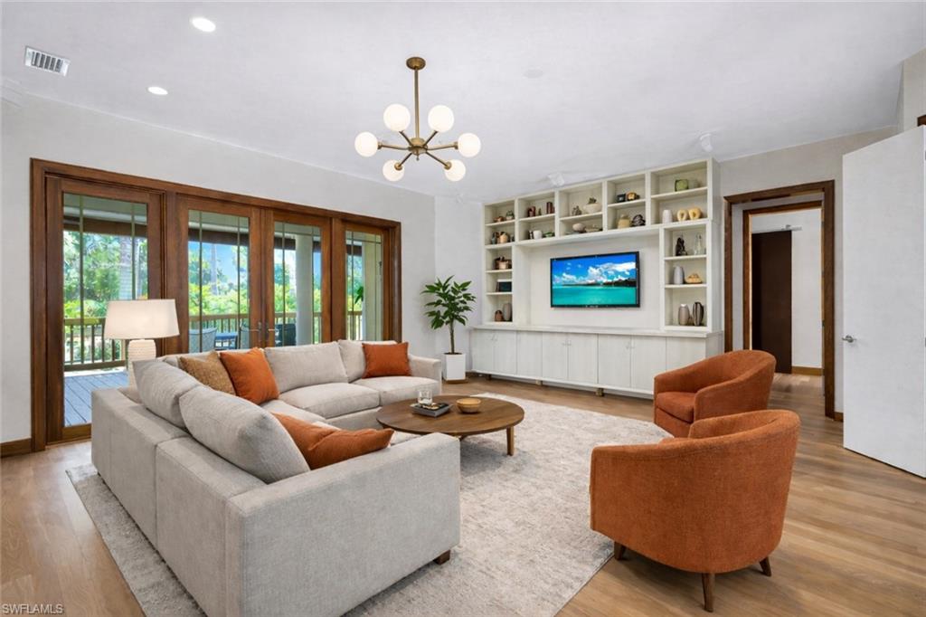 OAKES ESTATES - Residential