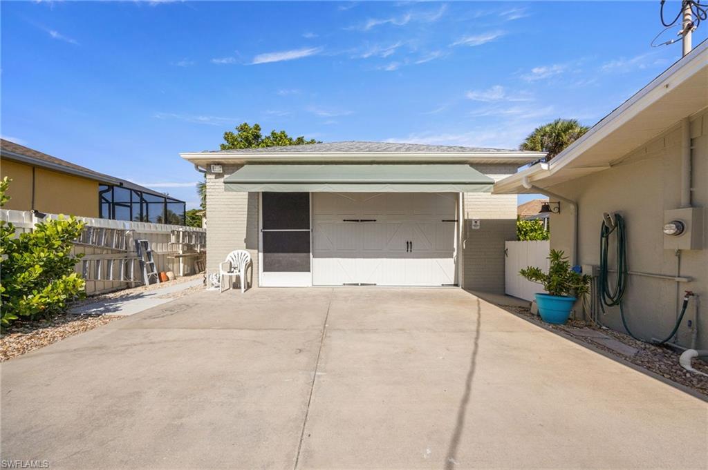 YACHT CLUB - Residential