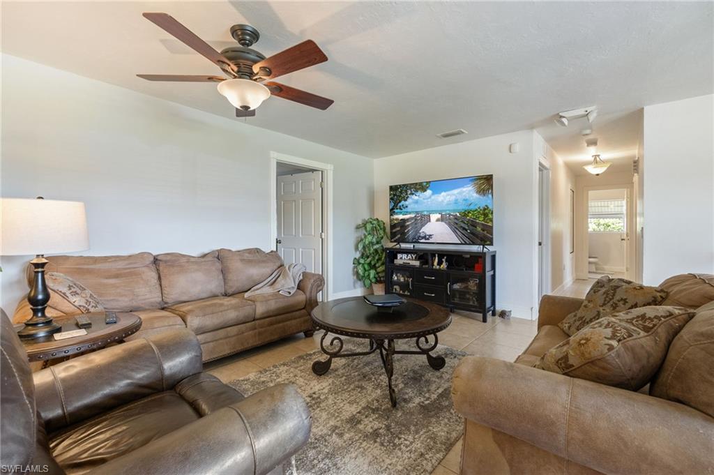 YACHT CLUB - Residential