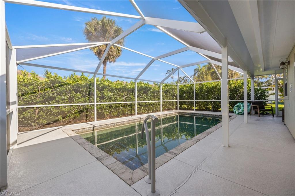 YACHT CLUB - Residential